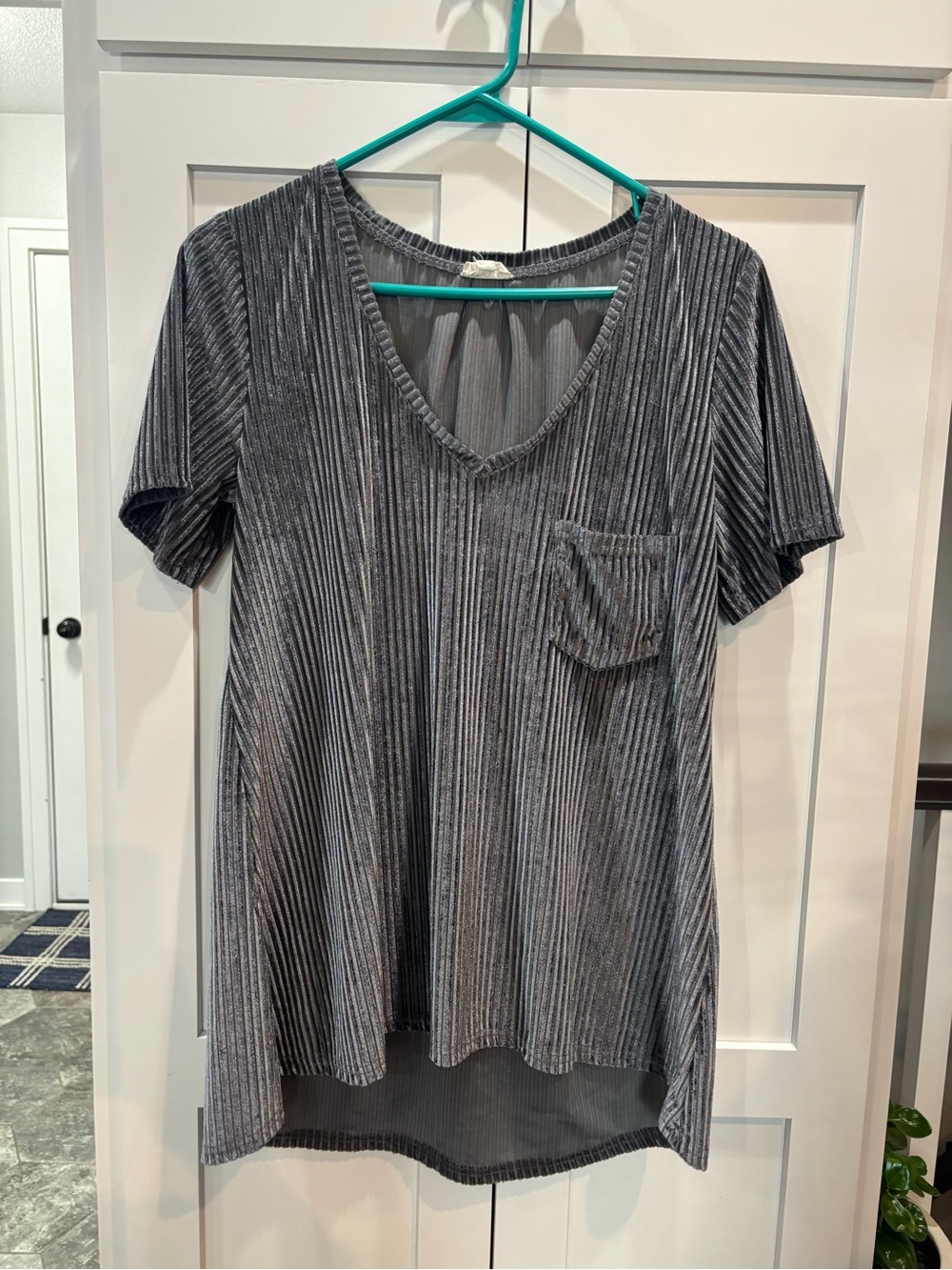 POL Gray Ribbed Velvet V-Neck Short Sleeve Top
